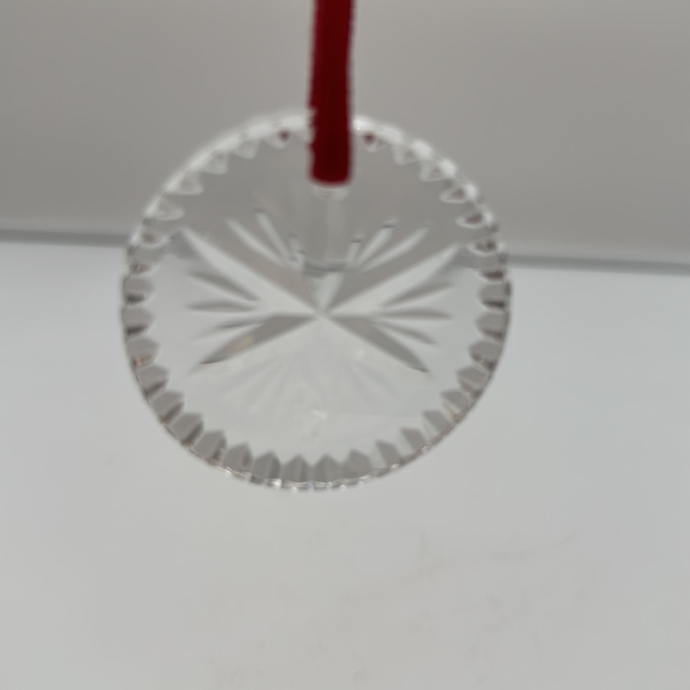 WATERFORD ROUND SNOWFLAKE ORNAMENT. - Picture 10 of 12